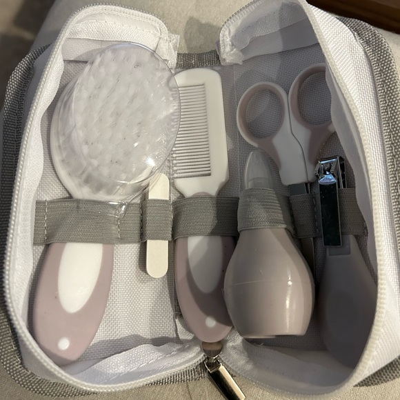 Bizzu Baby Grooming Kit Set - Picture 2 of 6